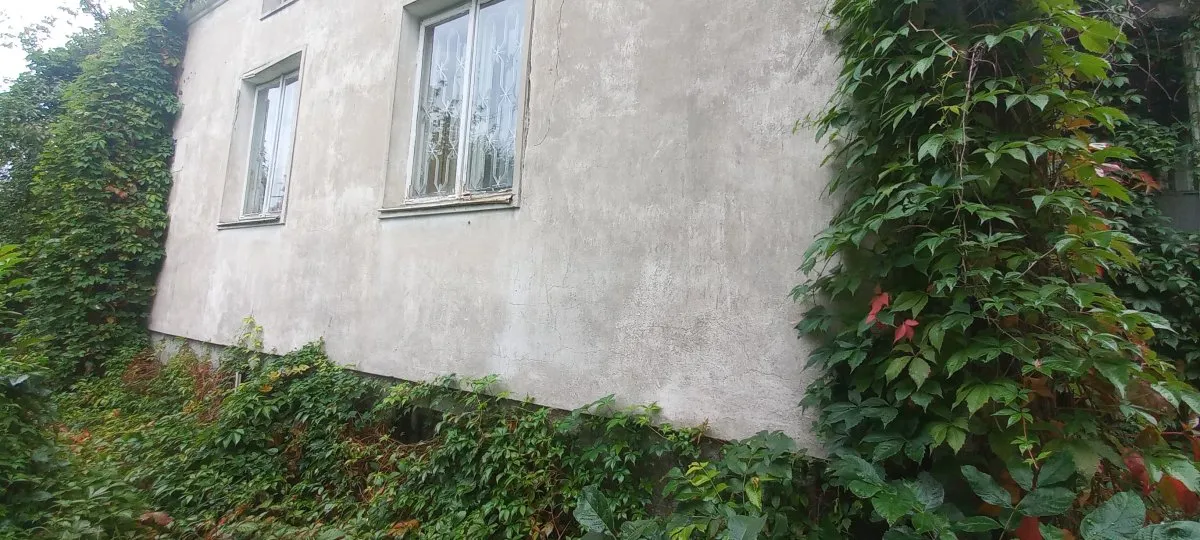 Dom z lat 50-tych z dużą działką - Wawer