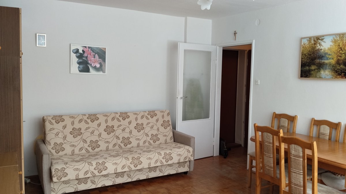 Kawalerka z osobną kuchnią