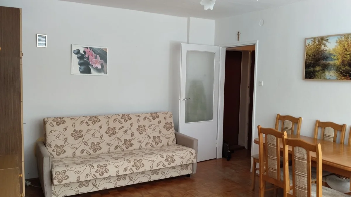 Kawalerka z osobną kuchnią